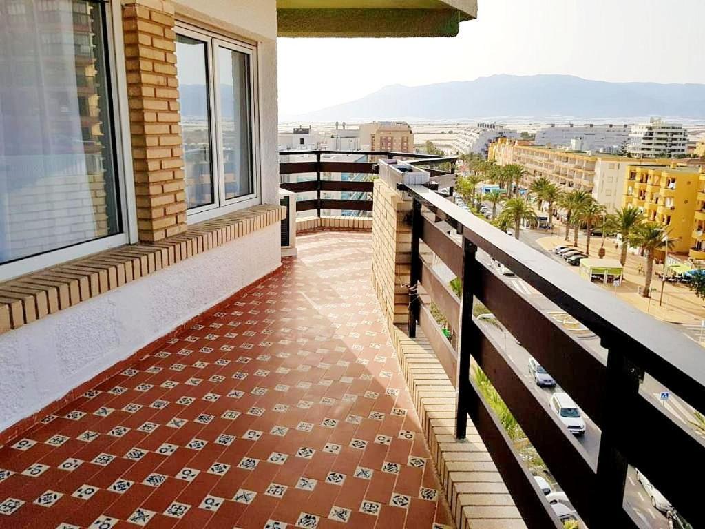 Apartamento Roquetas De Mar Urbanizacion, 2 Dormitorios, Gran Terraza Con Vista Al Mar, Wi-Fi, Parking Y Piscina Luaran gambar
